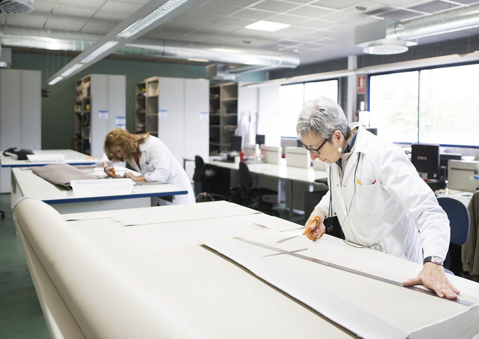artisan et savoir faire textile véhicule automotive tesca 2018